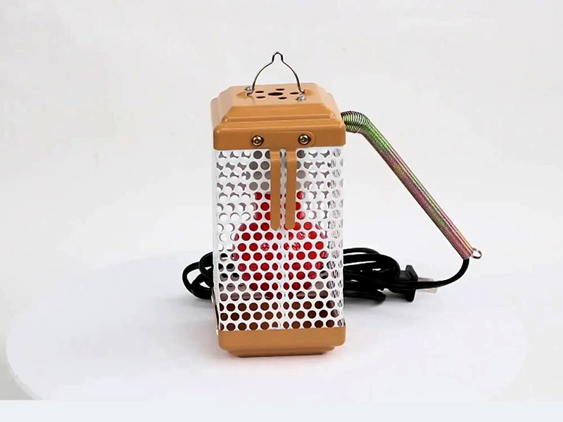 狗狗保溫?zé)? /><br /></div><div><strong>狗狗保溫?zé)羰褂?0w左右的就行。</strong>留意剛出生時(shí)小狗是能夠應(yīng)用燈泡開(kāi)展供暖的，由于剛出生時(shí)小狗不可以看到強(qiáng)光照。可以用超小型的電褥子給小狗開(kāi)展供暖，下邊再鋪一些厚些的棉被就可以防寒保暖。保溫系統(tǒng)進(jìn)行供暖，如狗窩上邊懸架一個(gè)集成浴霸燈，將狗狗和狗窩總體放進(jìn)有暖氣或者有暖氣的房間內(nèi)供暖，還能夠選購(gòu)狗狗專(zhuān)用型小電熱毯開(kāi)展供暖，但供暖時(shí)應(yīng)特別注意不能讓狗狗燒傷。</div><div>狗狗保溫?zé)粢话銙?米長(zhǎng)較為適宜保溫?zé)?，是開(kāi)關(guān)電源根據(jù)燈具把電能轉(zhuǎn)換為紅外檢測(cè)能，來(lái)具有保暖功效但是大多數(shù)保溫?zé)舯粡V泛用于養(yǎng)殖業(yè)其燈體多數(shù)為高硼硅硬質(zhì)的夾層玻璃，徹底不同于普通紅外線燈使用的夾層玻璃，玻璃硬度高，抗震等級(jí)。成年人狗的身體溫度要在37539℃幼狗的人體體溫相對(duì)而言，會(huì)稍微高一些假如外部氣溫低得話，那樣狗在生幼仔時(shí)也是需要保溫?zé)魜?lái)保溫的，幼狗身體體質(zhì)不穩(wěn)，更應(yīng)該防寒措施母狗一般到5560天之后，狗主就應(yīng)當(dāng)。讓狗融入室溫之后再一步步融入較低的環(huán)境溫度最主要的是，不管室內(nèi)外，夏天里你都得讓狗所需要的生活用水必不可少再生小狗需要注意保溫，小狗在哺乳期間內(nèi)大多數(shù)身體素質(zhì)比較弱，因此既需要主人家雙倍的關(guān)懷，還需要方式恰當(dāng)。</div><div>在40公分的相對(duì)高度懸架一顆40瓦的燈泡，幫幼狗維持人體體溫。即便是外部溫度比較高，待產(chǎn)室還是得操縱一定溫度，防止過(guò)堂風(fēng)。產(chǎn)窩內(nèi)應(yīng)鋪平一些舊衣服或絨毯，并且在40公分的相對(duì)高度懸架一顆40瓦的燈泡，幫幼狗維持人體體溫；與此同時(shí)盡量不能讓幼狗離去母狗。平常應(yīng)該讓小狗們堆擠在一起入睡，互相取暖。幼狗一般到六周大之后，身體機(jī)能逐漸正常的，從此刻逐漸才能夠讓他們獨(dú)立入睡，而不需要相互之間倚偎。</div><div><br /></div><div>以上就是宇成電熱為大家?guī)?lái)的“狗狗保溫?zé)敉邤?shù)”，希望能對(duì)您有所幫助。如果大家不清楚的話，可以咨詢我們?yōu)槟鷰?lái)推薦。</div>
		</div>
	</div>
</div>

</div>
</div>
</div>
</div>
<div   id=